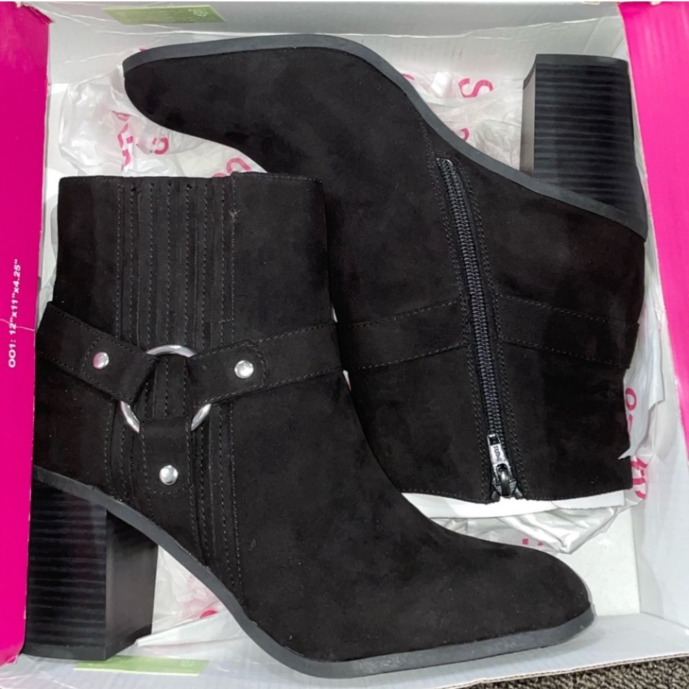 Women's Suede Ankle Boots NWT